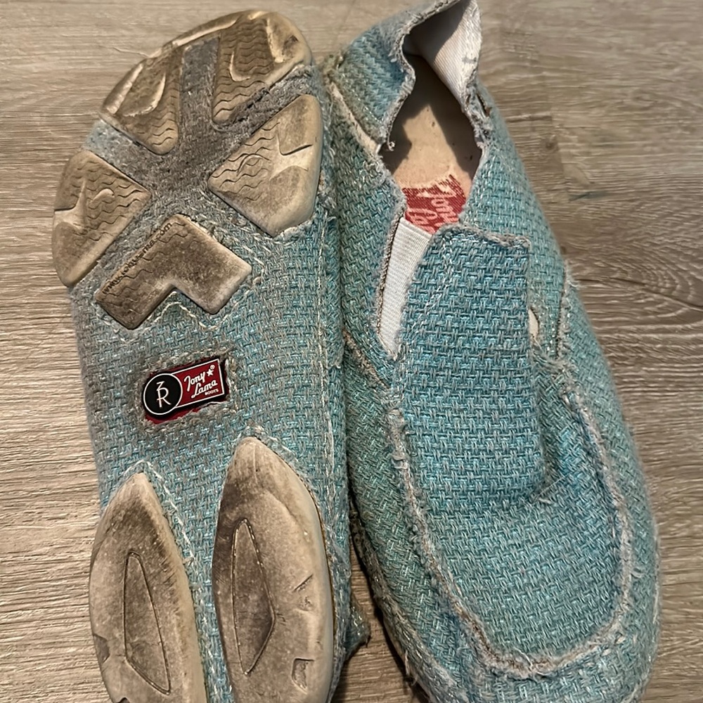 Cute and sturdy casual Tony Lamas